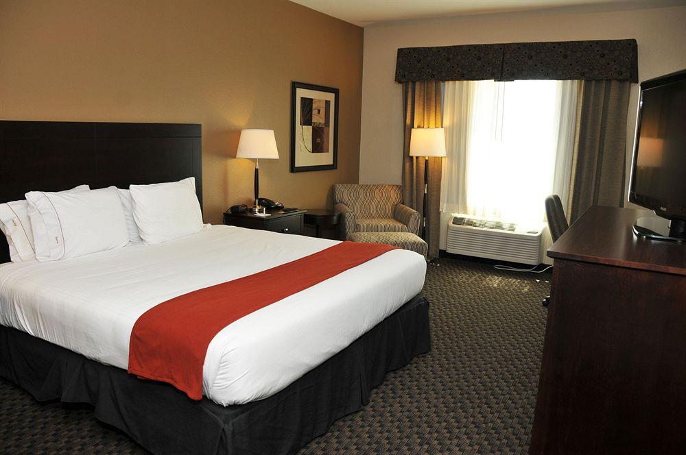 Holiday Inn Express & Suites Clinton By Ihg Szoba fotó