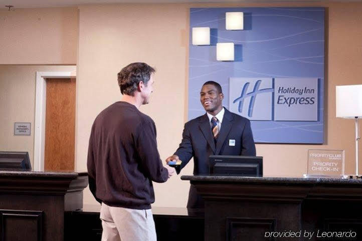 Holiday Inn Express & Suites Clinton By Ihg Kültér fotó